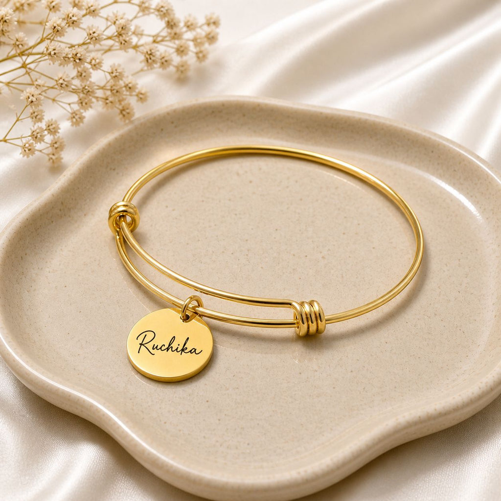 Women's Sleek Name Bracelet